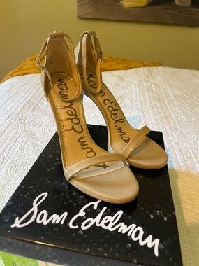 Sam Edelman heels, nude